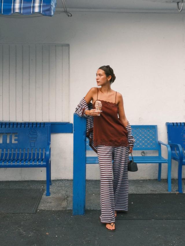 Plaids, stripes & all things fall 🍂 Mimi partnered with @aerie to style her favorite pieces into the cutest looks we’ll be recreating all season long!