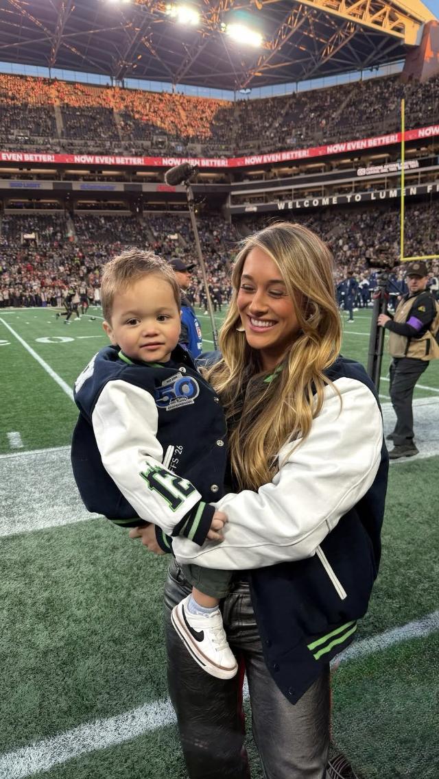 The Seahawks take the Super Bowl victory! 🏈🏆 Natalie partnered with @zarbees to reflect back on an amazing season and